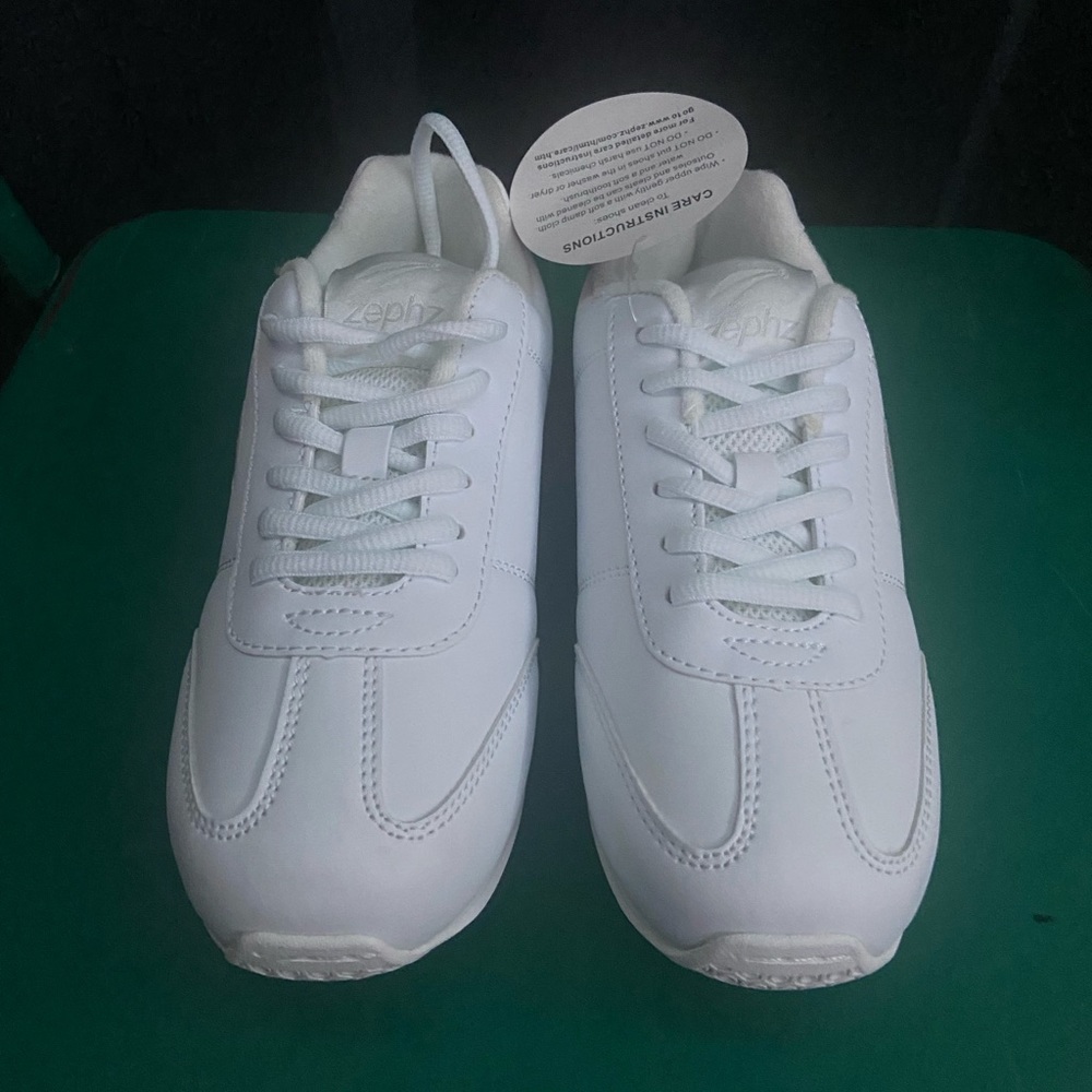 zephz Women's Tumble Cheerleading Shoes Size 5.5 US